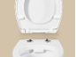 Cuvette de toilettes blanche avec abattant et couvercle relevés sur fond beige.
