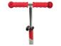 Guidon de trottinette rouge avec poignées ergonomiques.