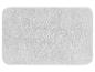 Un tapis de bain gris avec une texture moelleuse.