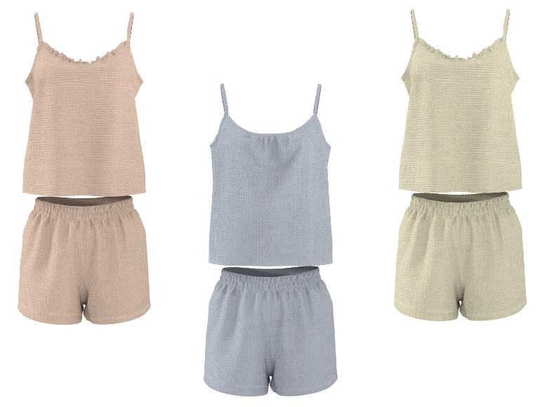 Ensembles de pyjama deux pièces en beige, bleu et crème.