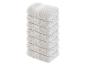 Une pile de six serviettes blanches.