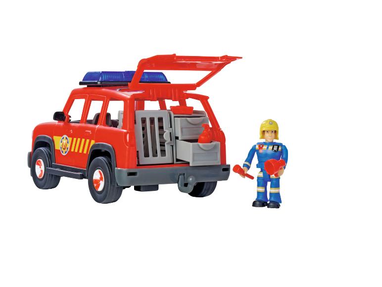 Camion de pompier et figurine de pompier.