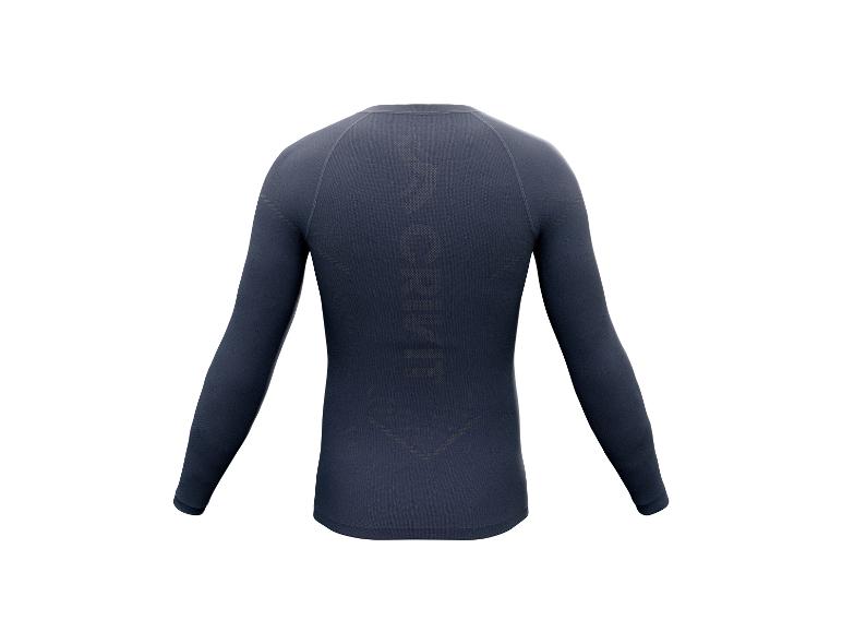 Un t-shirt à manches longues bleu foncé de Crivit.
