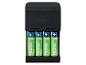 Chargeur TroNic avec quatre piles rechargeables TroNic.