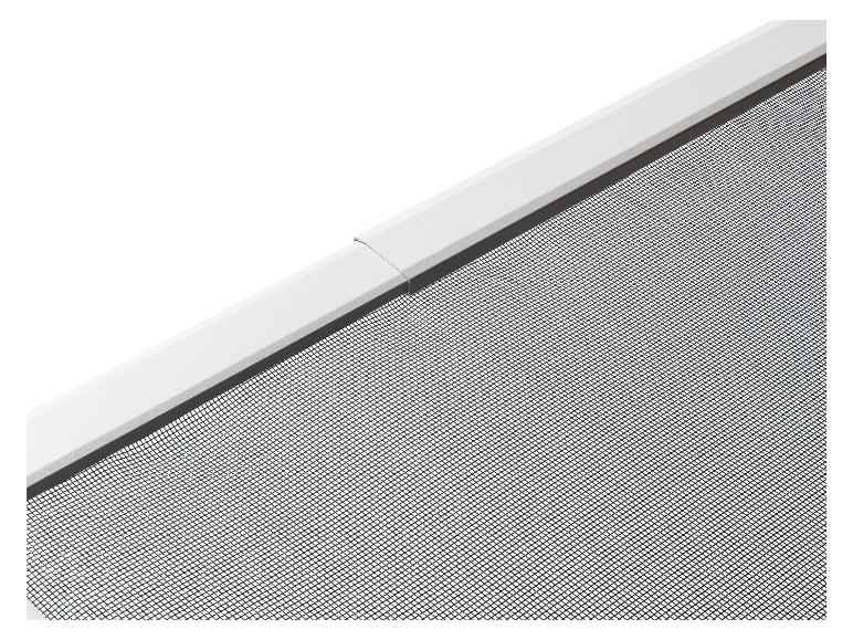 Une moustiquaire blanche avec une maille fine.