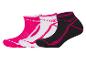 Trois paires de chaussettes de fitness en rose, blanc et noir.