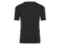 Un t-shirt noir à manches courtes.