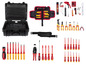 Un ensemble de tournevis, de pinces et d'outils dans une valise noire de Parkside.