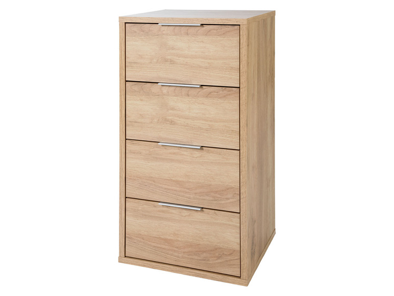 Une commode en bois avec quatre tiroirs