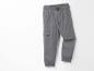 Pantalon cargo gris pour garçon.