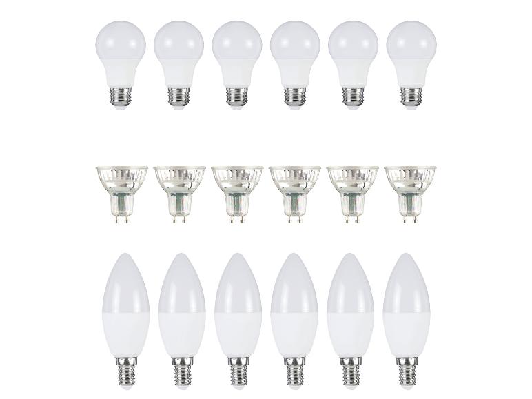 Une rangée de six ampoules, six spots et six ampoules flammes.