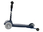 Une trottinette bleue avec de grandes roues
