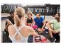 Séance de sport en plein air : vêtements Crivit, matériel de fitness.