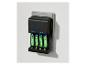 Chargeur de batteries Tronics avec quatre piles rechargeables.