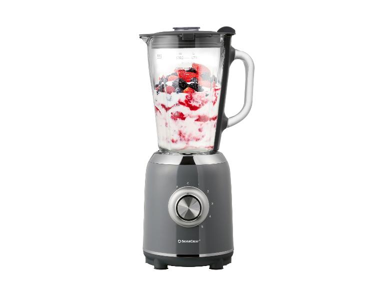 Blender SilverCrest avec smoothie aux fruits.