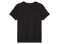 T-shirt noir à manches courtes.