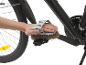 Nettoyage d'un vélo avec une brosse Grit