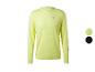 T-shirt à manches longues vert lime avec un logo sur la poitrine et un imprimé sur la manche