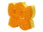 Éponge à vaisselle jaune avec un côté orange et abrasif.
