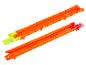 Pistes de course jouets Hot Wheels orange et vertes.