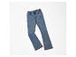 Jeans bleu clair évasés pour filles.