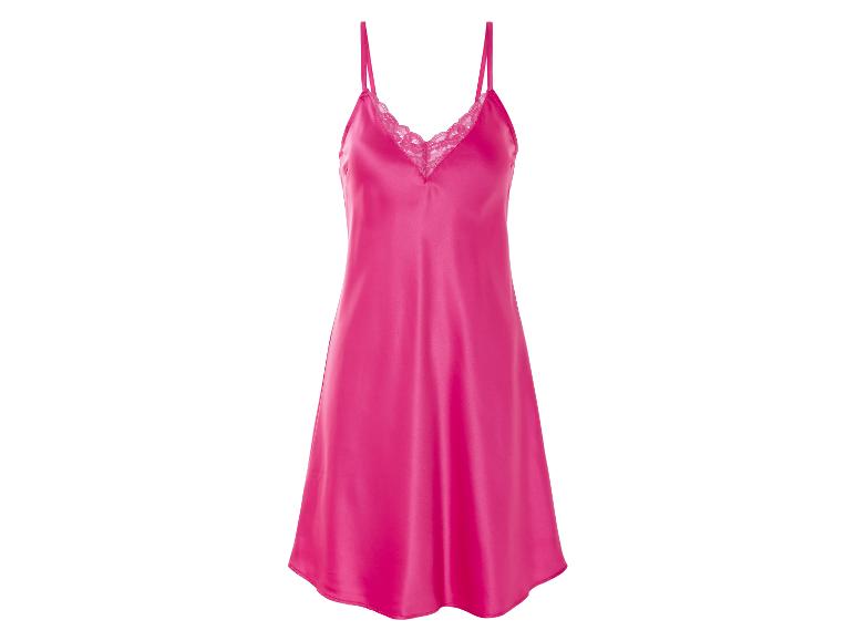 Une chemise de nuit en satin rose avec de la dentelle.