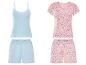 Pyjamas: haut et short bleu clair, haut et short rose à fleurs.