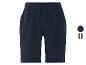 Shorts en tissu gaufré, coupe décontractée, disponibles en bleu marine et rayé.