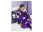 Fille avec une couverture et un oreiller Wednesday Addams.