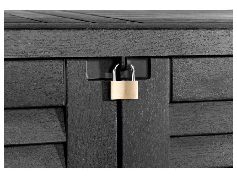 Détail d'une boîte de rangement noire avec cadenas