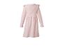 Robe tricotée rose à manches longues pour enfant avec volants aux épaules et poignets.
