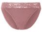 Une culotte rose avec de la dentelle.