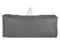 Housse de protection grise pour meubles de jardin.