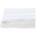 Housse de matelas blanche avec fermeture éclair et surface matelassée.