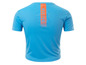 Un t-shirt bleu avec un logo 'Relive' orange au dos.