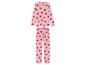 Un pyjama rose à cœurs rouges