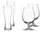 Ensemble de verres : deux verres à bière et deux verres à pied.