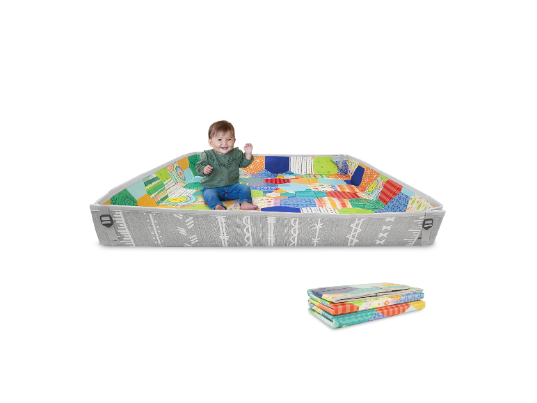 Tapis d'éveil pliable pour bébé, motifs patchwork colorés.
