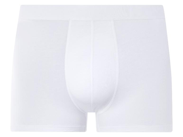 Sous-vêtements blancs, boxers en coton.