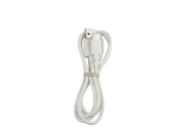 Câble de charge USB-A vers USB-C blanc, enroulé avec un élastique.