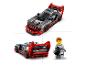 Un Lego Audi e-tron Vision Gran Turismo avec un pilote de course.