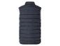 Un gilet matelassé bleu foncé sans manches.