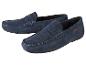 Deux paires de mocassins en daim bleu.