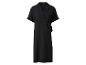 Robe noire à manches courtes.