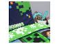 Parure de lit thème jeu vidéo avec accessoires, incluant épées et casque.