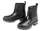 Deux paires de bottines Chelsea en cuir noir avec des semelles épaisses.