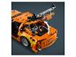 Modèle LEGO Technic orange d'une voiture de sport avec capot ouvert