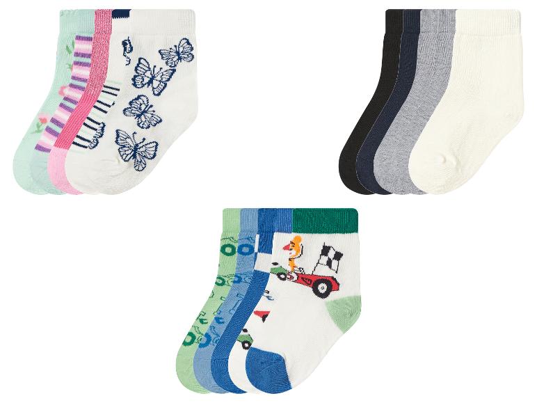 Lots de chaussettes pour enfants : papillons, couleurs unies et voitures de course.