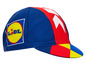 Une casquette de vélo bleue avec le logo Lidl et des détails rouges et jaunes.
