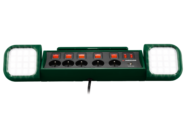 Multiprise verte avec quatre prises, interrupteurs individuels, ports USB et deux lumières LED intégrées.